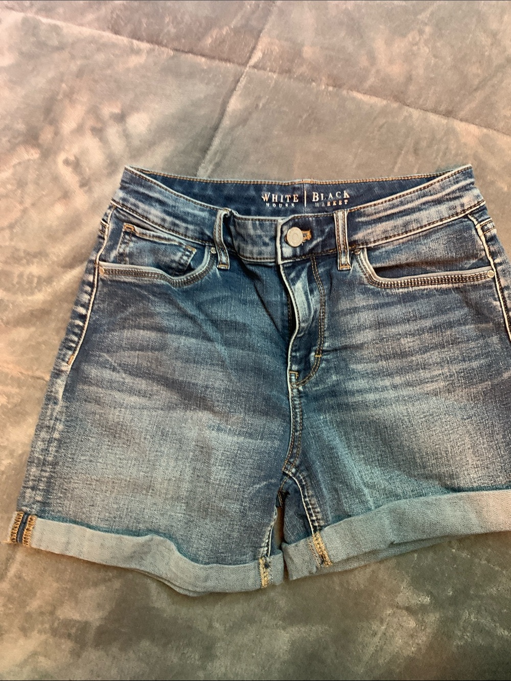Denim Cuffed Women's Shorts - Blue Wash